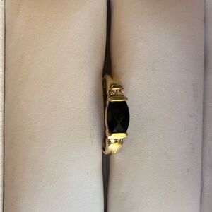 Beautiful Black Onyx Diamond ring. 14k gold.